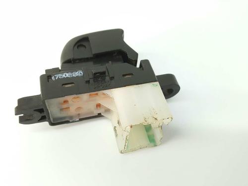 Right rear window switch NISSAN X-TRAIL III (T32_, T32R, T32RR) | BP5857982I28