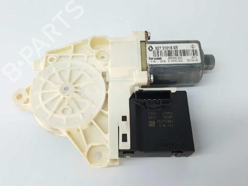 Rudehejsemotor bagstkærm venstre RENAULT MEGANE III Hatchback (BZ0/1_, B3_) 1.5 dCi (BZ1G, BZ1W, BZ0R) (95 hp) 4912915