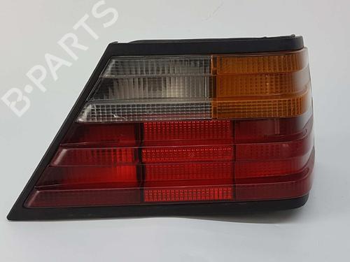 Used Right taillight MERCEDES-BENZ 124 Saloon (W124) 300 D (124.130) (109 hp) 5544081