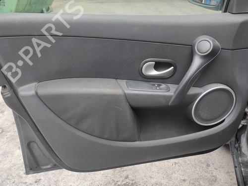 Left front door panel RENAULT CLIO II (BB_, CB_) 1.2 16V (BB05, BB0W, BB11, BB27, BB2T, BB2U, BB2V, CB05,... (75 hp)null