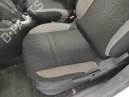 left-front-seat-citroen-c3-picasso-sh_-16-hdi-90-2008-10265535 main image