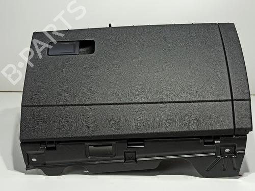 Used Glove box VW GOLF VIII (CD1, DA1) 1.5 TSI (150 hp) 18239830