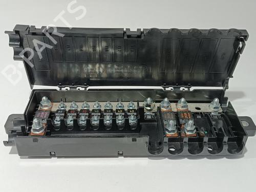 Used Fuse box LAND ROVER RANGE ROVER VELAR (L560) 2.0 D240 SD4 4x4 (241 hp) 29415361