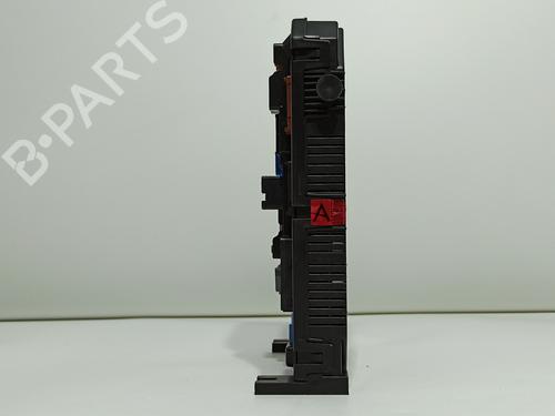Fuse box PEUGEOT 2008 II (UD_, US_, UY_, UJ_, UR_, UC_)  | BP13734377E1