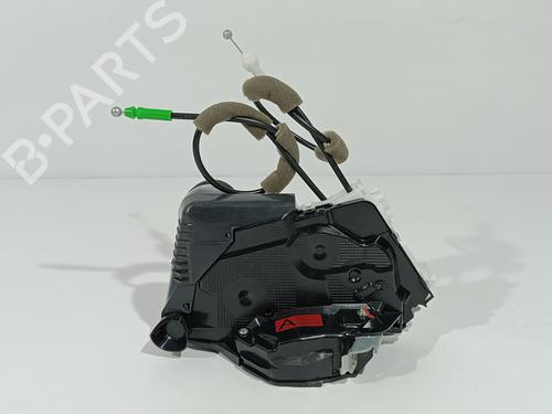 Used Front right lock TOYOTA YARIS (_P21_, _PA1_, _PH1_) 1.5 Hybrid (MXPH10, MXPH11) (116 hp) 31031322