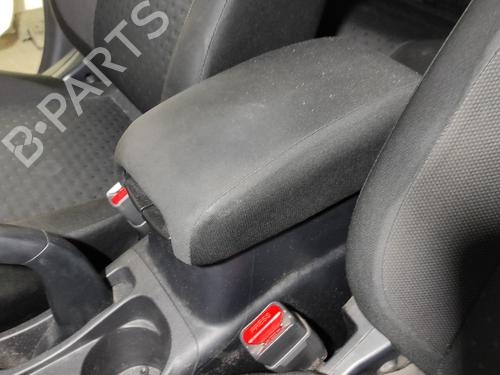 armrest-center-console-mitsubishi-asx-ga_w_-2009-27621649 main image