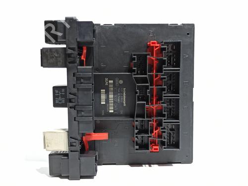 Fuse box SEAT LEON (1P1) 2.0 TDI 16V | BP18599588E1 