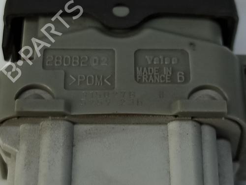 Right front window switch RENAULT SCÉNIC II (JM0/1_) 1.5 dCi (JM1E, JM16) | BP5217282I26 