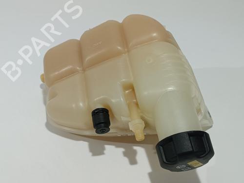 Zbiornik wyrównawczy BMW X2 (F39) sDrive 18 i 17138687503 | 7617362