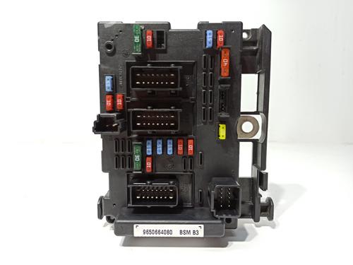 Boîte à Fusibles PEUGEOT 307 SW (3H) 1.6 HDI 110 (109 hp) 22307025