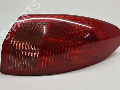 Używane Lampa tylna prawa ALFA ROMEO 147 (937_) 1.6 16V T.SPARK (937.AXA1A, 937.AXB1A, 937.BXB1A) (120 hp) 6629823