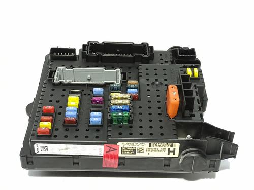 Fuse box VOLVO XC90 I (275) D5 AWD | BP16692929E1 