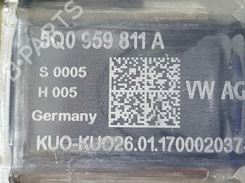 Left rear window motor SKODA OCTAVIA III (5E3, NL3, NR3) 1.6 TDI | BP5928023E23