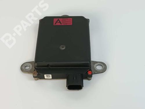 Used Electronic module LEXUS IS III (_E3_) 300h (AVE30_, AVE30R) (223 hp) 10040569