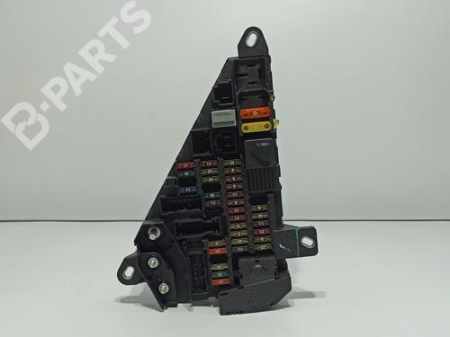 Used Fuse box BMW 5 (E60) 530 d (218 hp) 12198667
