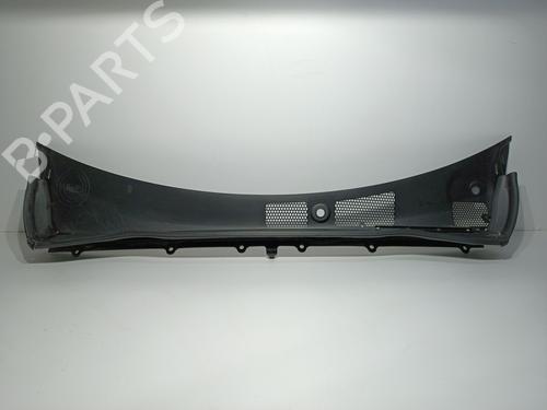 Griglia sotto parabrezza VOLVO XC40 (536) T3 (156 hp) 32195187