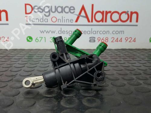 Used Clutch slave cylinder FORD FOCUS I (DAW, DBW) 1.6 16V (100 hp) 14528401