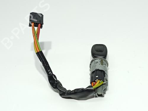 Tailgate lock VOLVO S80 I (184) 2.5 TDI | BP29345324C101