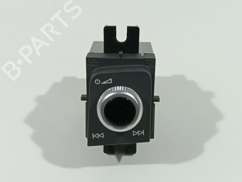 switch-audi-q5-sportback-fyt-2020-36050612 main image