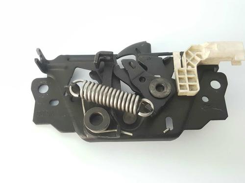 Used Hood lock FORD FOCUS III 1.5 TDCi (120 hp) 8777925