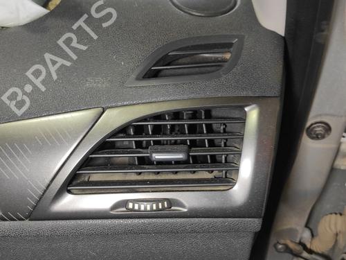 air-vent-renault-megane-iii-hatchback-bz01_-b3_-2008-37719809 main image