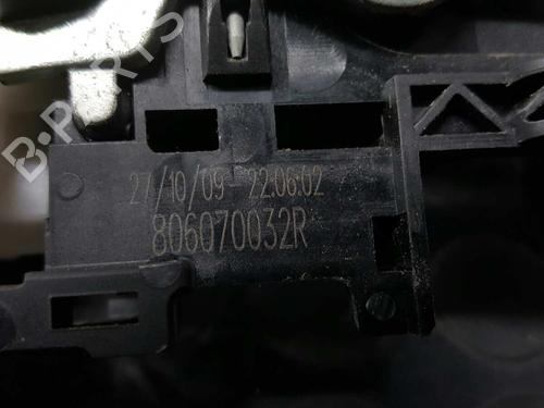 Used Rear left exterior door handle RENAULT MEGANE III Hatchback (BZ0/1_, B3_) 1.5 dCi (86 hp) 2742430