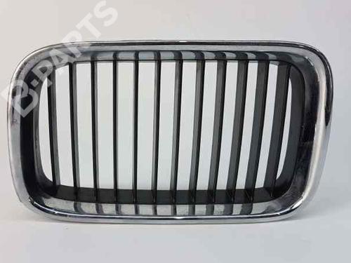 Used Grille BMW 3 (E36) 316 i (100 hp) 5622204