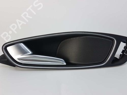 Used Front left interior door handle AUDI A1 (8X1, 8XK) 1.6 TDI (105 hp) 6049753
