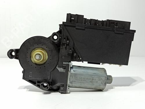 Fensterhebermotor vorne links für PORSCHE CAYENNE (9PA) S 4.5 (340 hp) 18665087