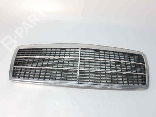 Used Grille MERCEDES-BENZ C-CLASS (W202) C 250 Turbo-D (202.128) (150 hp) 4700825
