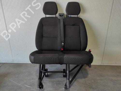 sde-hjre-fortil-peugeot-boxer-van-20-bluehdi-160-2006-10136753 main image