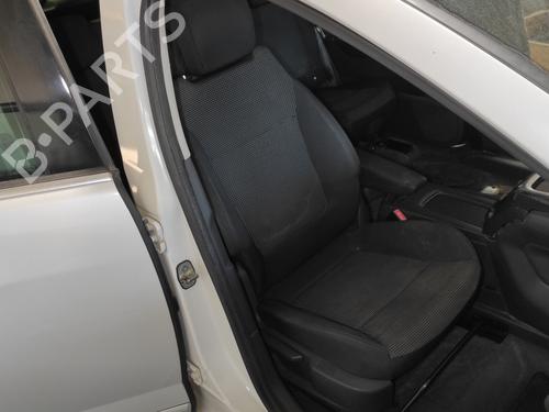 Right front seat PEUGEOT 5008 (0U_, 0E_) 2.0 HDi | BP29873576C16 
