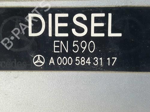 Klapa wlewu paliwa MERCEDES-BENZ C-CLASS (W203) C 270 CDI (203.016) | BP6454719C131 