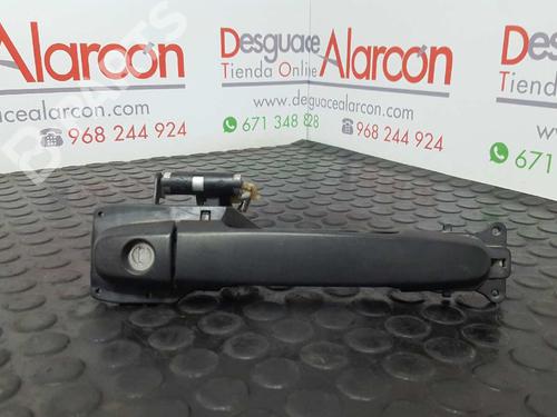 Used Front right exterior door handle TOYOTA YARIS (_P9_) 1.3 VVT-i (SCP90_, SCP90R) (87 hp) 2738070