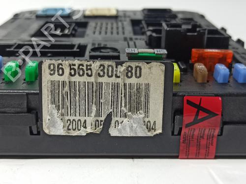 Fuse box CITROËN C4 I (LC_) 1.6 HDi | BP27373671E1 