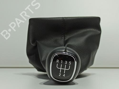 shift-knob-skoda-scala-nw1-2019-28061378 main image