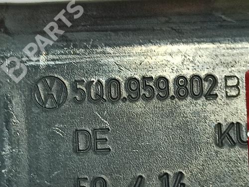 Right front window motor VW GOLF VII (5G1, BQ1, BE1, BE2) 1.6 TDI | BP12137367E20 