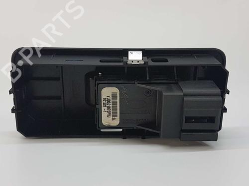 Left rear window switch LAND ROVER RANGE ROVER SPORT I (L320) 2.7 D 4x4 | BP8210677I29