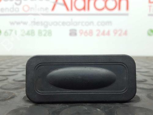 Used Tailgate handle RENAULT MEGANE III Hatchback (BZ0/1_, B3_) 1.5 dCi (BZ1G, BZ1W, BZ0R) (95 hp) 2741216