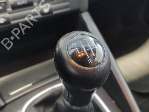 manual-gearbox-selector-audi-a3-8p1-20-tdi-16v-2003-2004-2005-2006-2007-2008-2009-2010-2011-2012-2013-22376299 main image