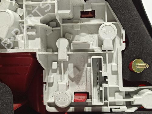 Right taillight FORD MONDEO III (B5Y) 2.0 TDCi | BP16939634C35