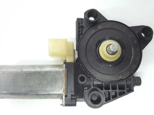 Left rear window motor MERCEDES-BENZ C-CLASS (W203) C 200 CDI (203.007) | BP2746379E23