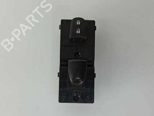 Used Right front window switch NISSAN MICRA V (K14) [2016-2026]  8915227