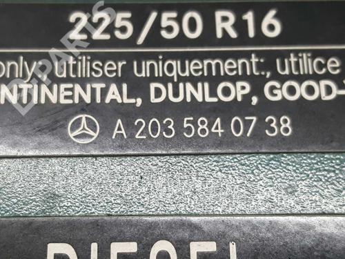 Klapa wlewu paliwa MERCEDES-BENZ C-CLASS (W203) C 220 CDI (203.006) | BP5869250C131 