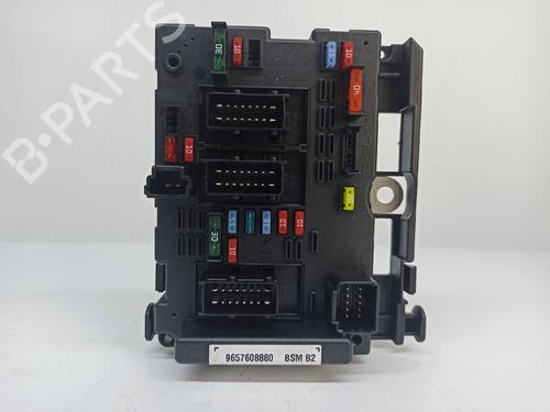 Boîte à Fusibles PEUGEOT 206 Hatchback (2A/C) 1.4 HDi (69 hp) 10380034
