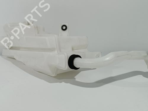 Used Windscreen washer tank VOLVO V90 II Estate (235) D4 AWD (190 hp) 17653924