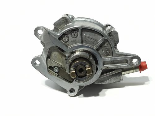 Used Vacuum pump MERCEDES-BENZ M-CLASS (W164) ML 320 CDI 4-matic (164.122) (224 hp) 25750343