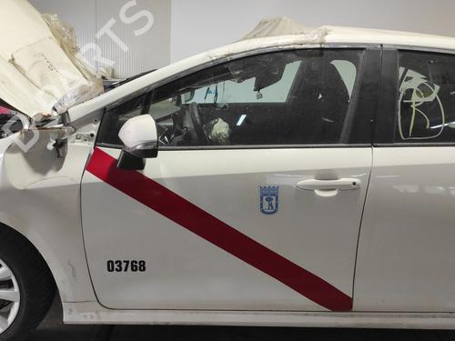 Used Left front door Left front door TOYOTA COROLLA Saloon (_E21_) 1.8 VVTi Hybrid (ZWE211, MZEA12) (98 hp) 36303757 36303757
