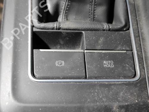 switch-vw-golf-viii-cd1-da1-2019-36440433 main image
