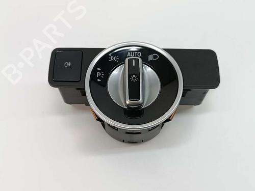 Used Headlight switch MERCEDES-BENZ CLA Coupe (C117) CLA 200 CDI / d (117.308) (136 hp) 10773280
